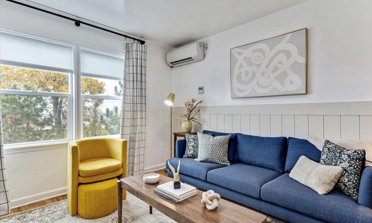 Photo of Livingroom in East Central