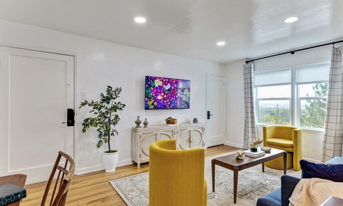 Photo of Livingroom in East Central