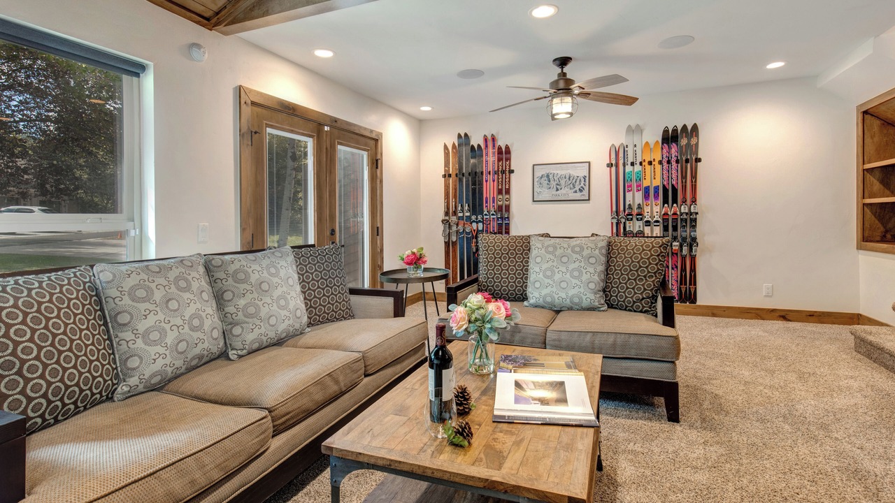 Photo of Livingroom in South Snyderville Basin