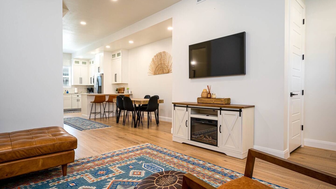 Photo of Livingroom in Eden