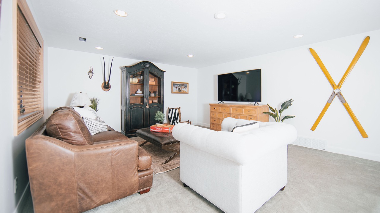 Photo of Livingroom in East Millcreek