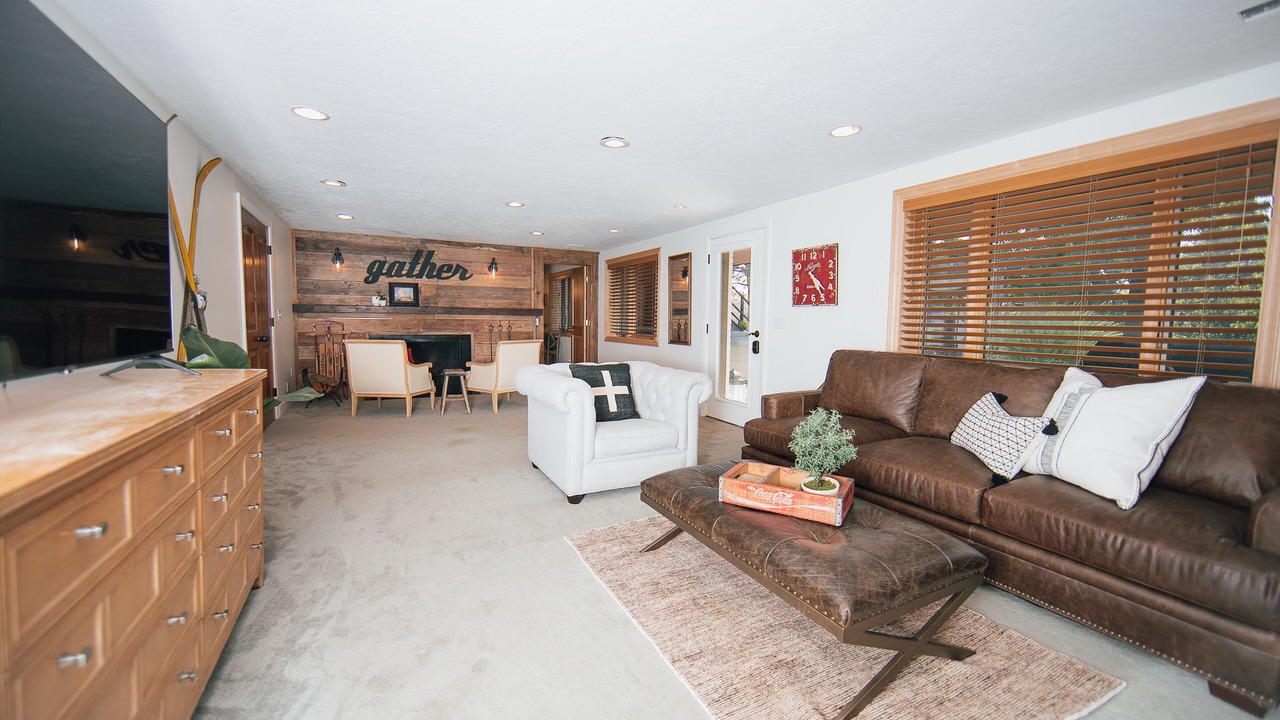 Photo of Livingroom in East Millcreek