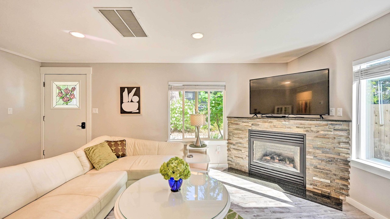 Photo of Livingroom in Kirkland