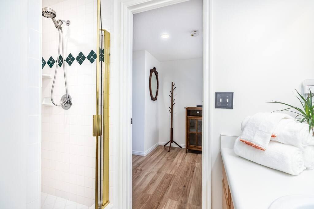 Photo of Bathroom in Sandy
