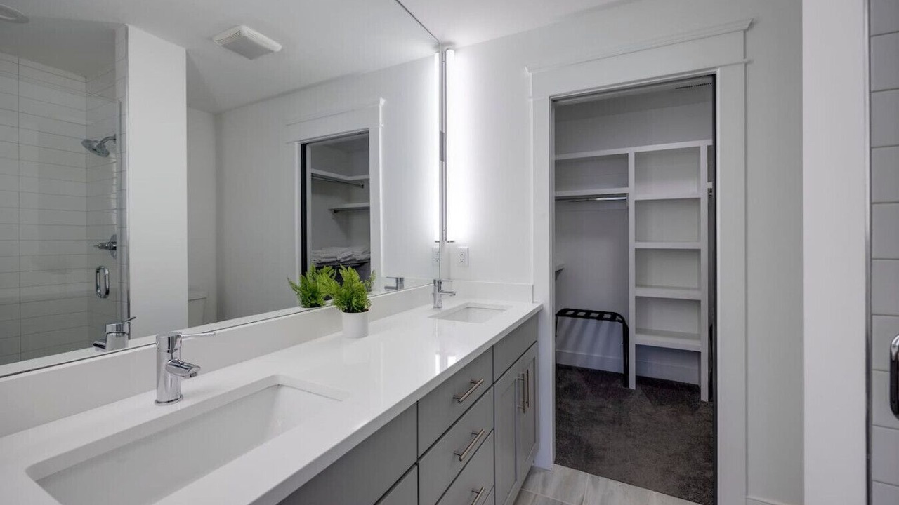 Photo of Bathroom in Charlotte Park