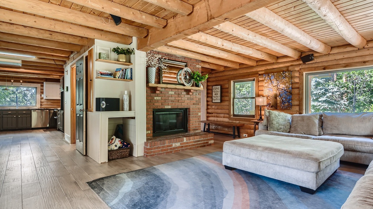 Photo of Livingroom in Woodmoor