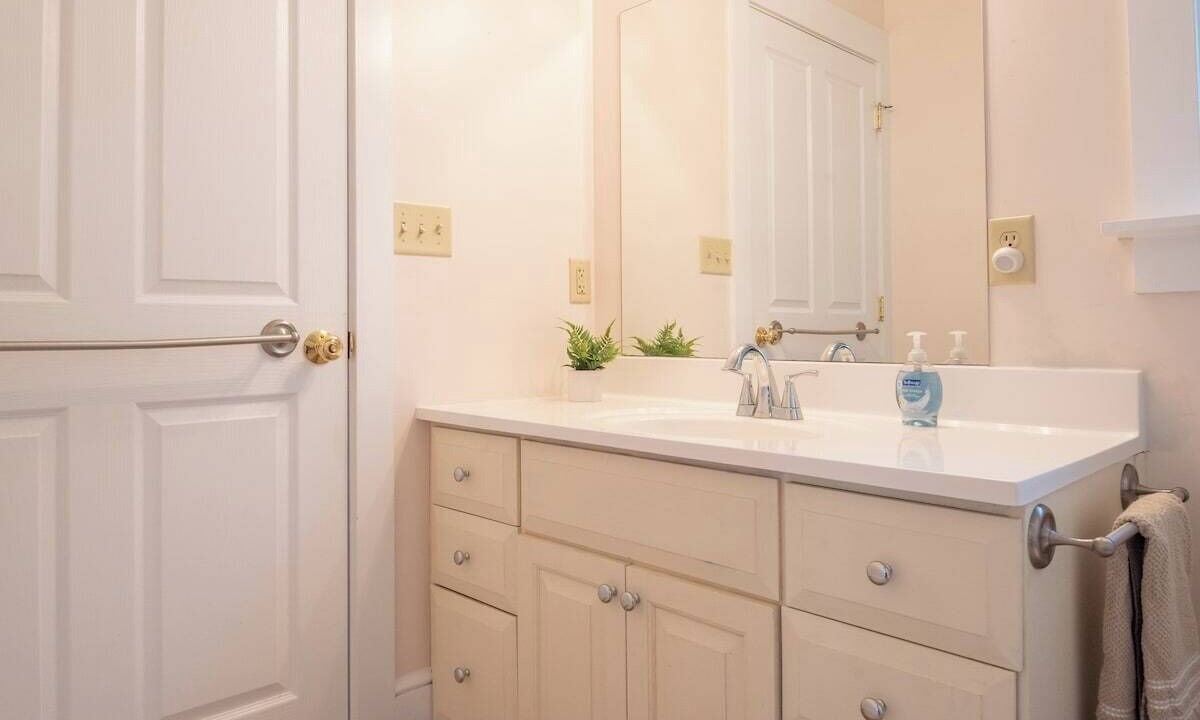 Photo of Bathroom in New Providence
