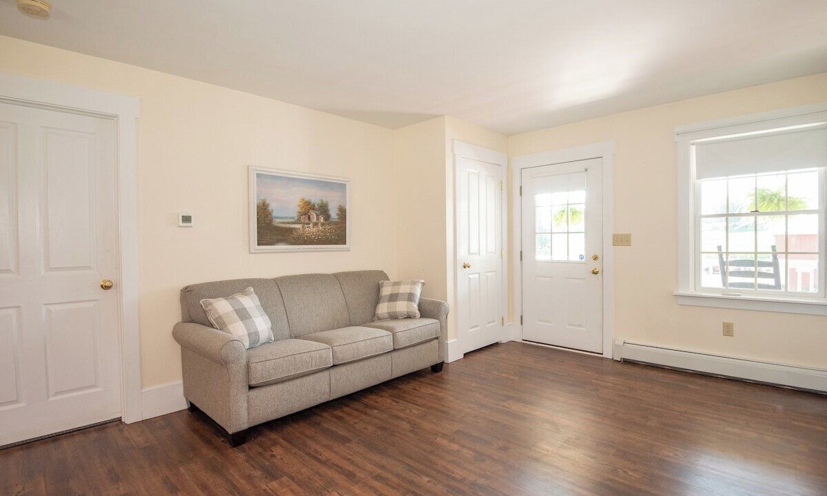 Photo of Livingroom in New Providence
