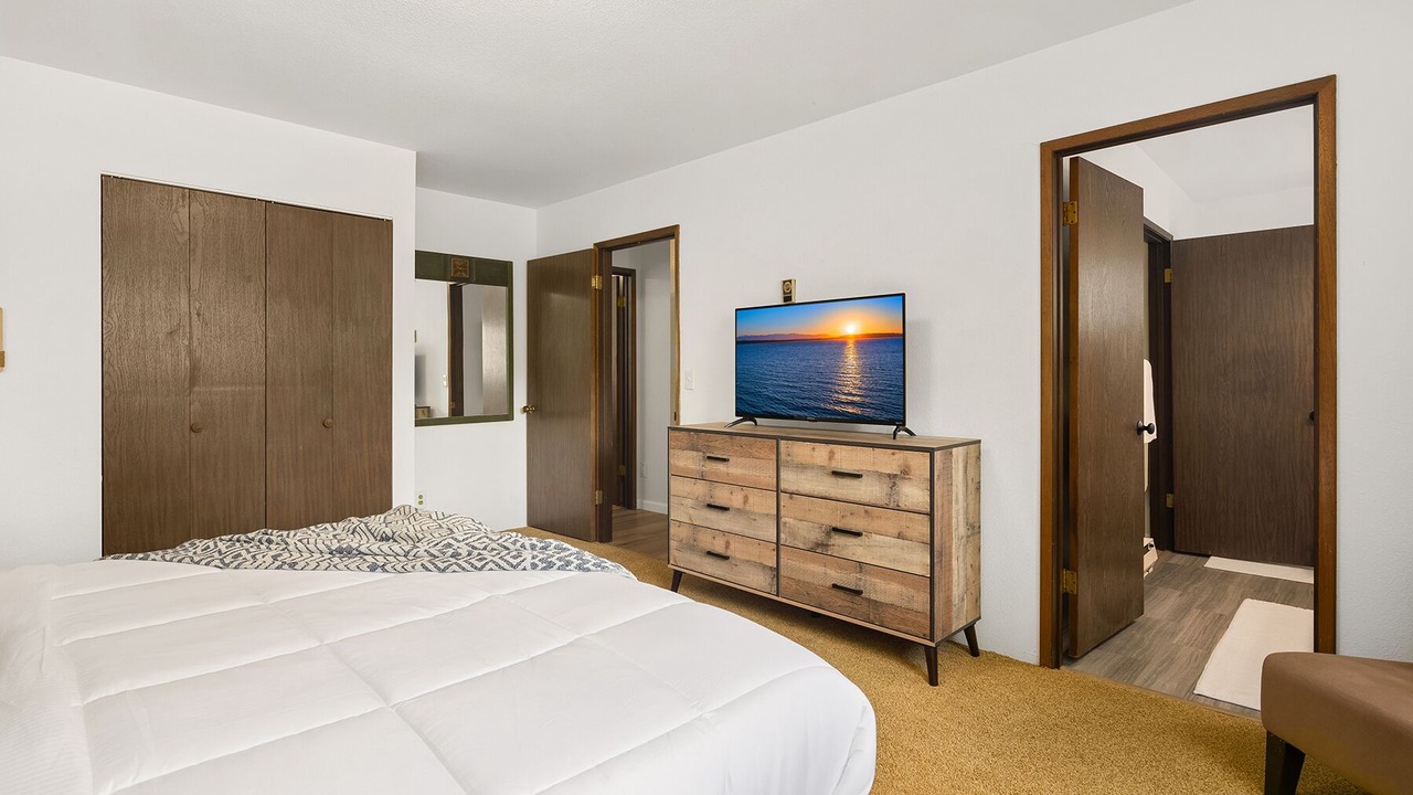 Photo of Bedroom in Birch Bay