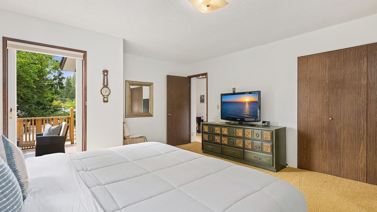 Photo of Bedroom in Birch Bay