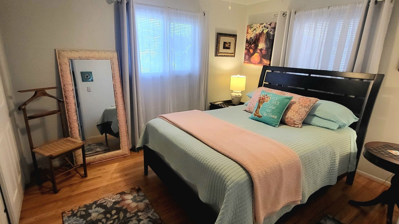 Photo of Bedroom in Pleasant Valley