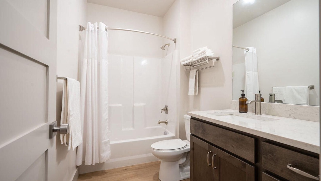 Photo of Bathroom in Garden City