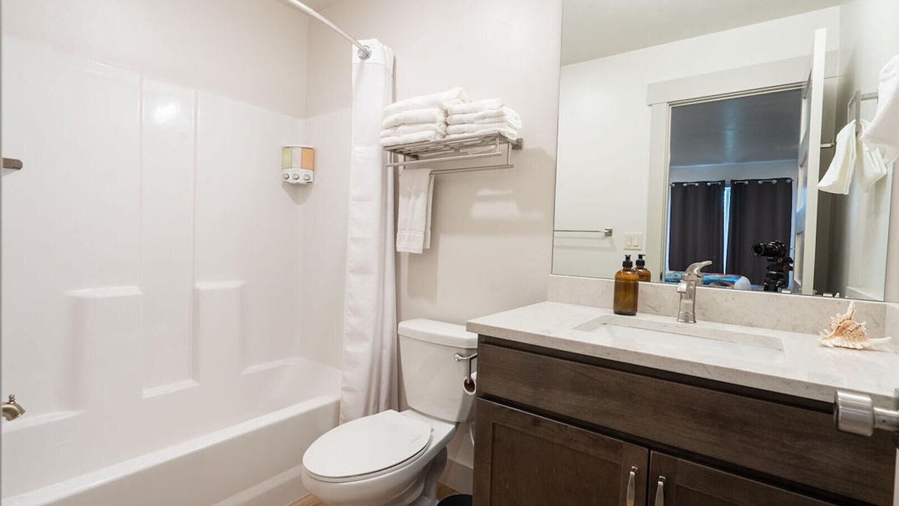 Photo of Bathroom in Garden City