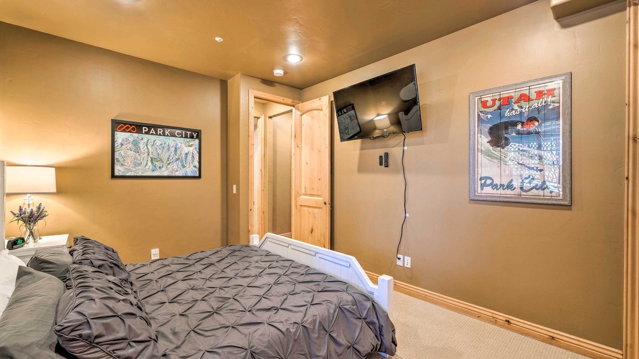 Photo of Bedroom in Canyon Links