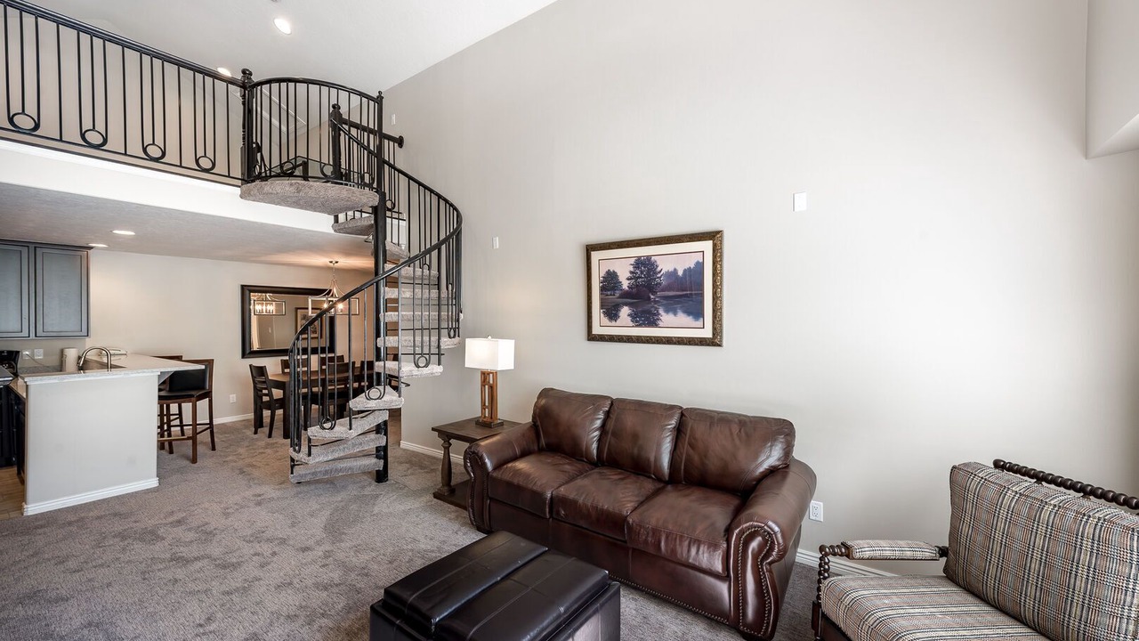 Photo of Livingroom in Midway