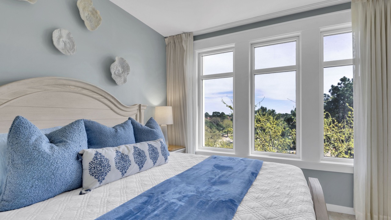 Photo of Bedroom in Baytowne Wharf