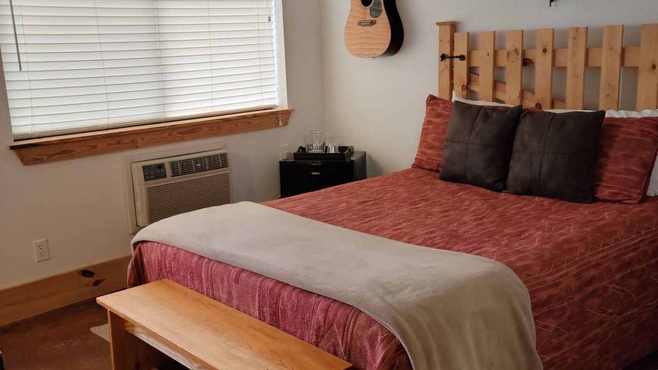 Photo of Bedroom in Canyon Lake