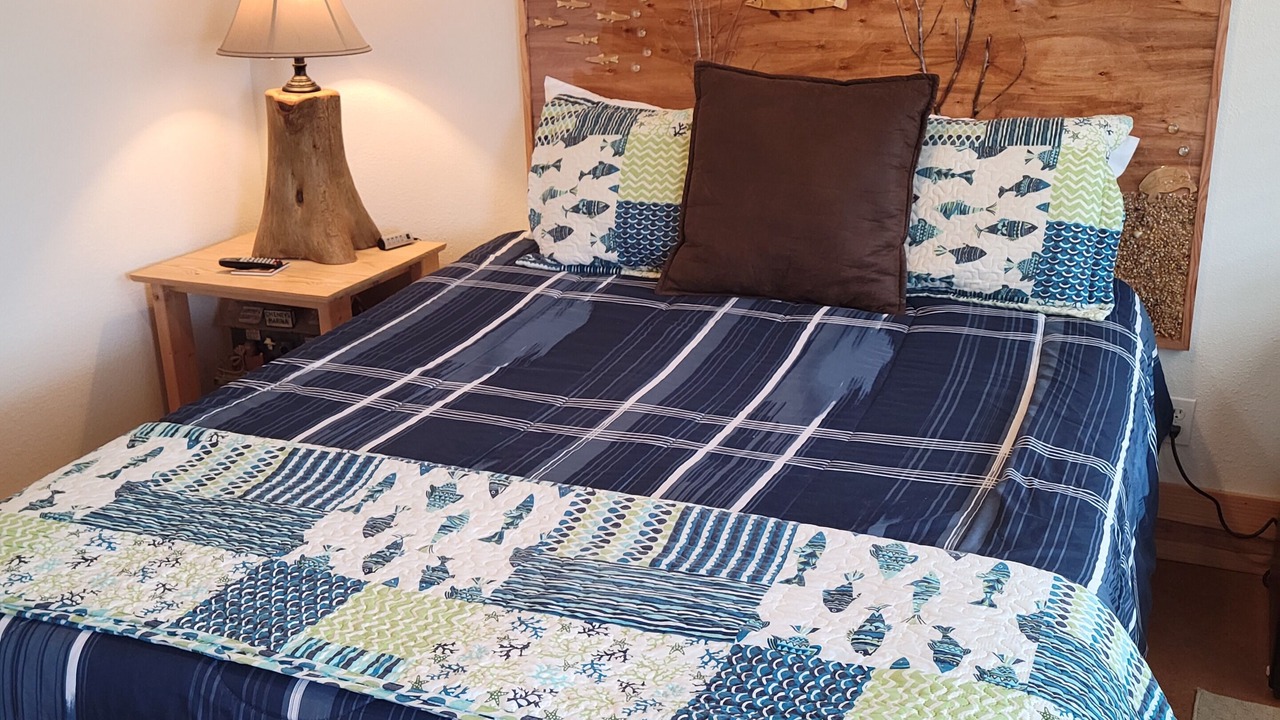 Photo of Bedroom in Canyon Lake