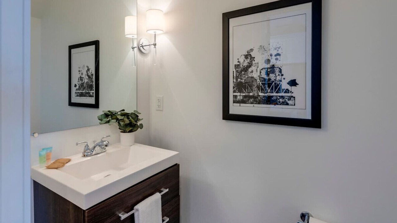 Photo of Bathroom in Charlotte Park