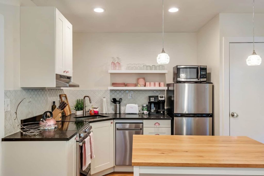 Photo of Kitchen in People's Freeway