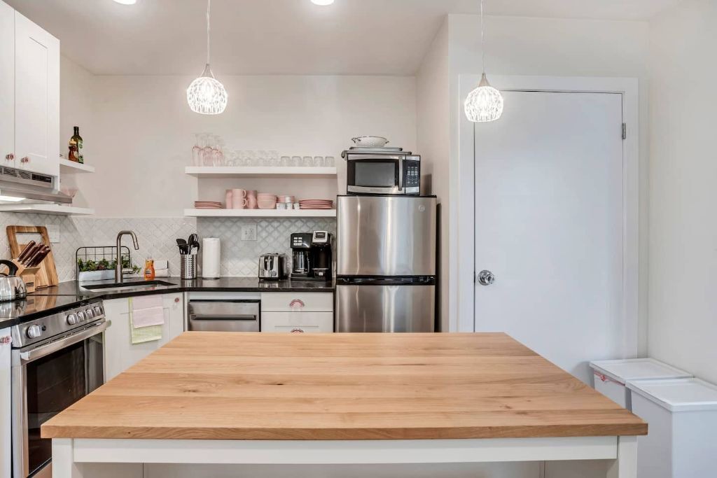 Photo of Kitchen in People's Freeway