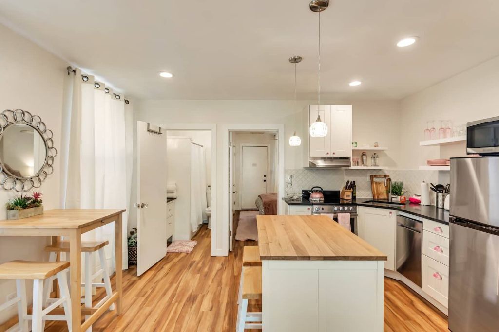 Photo of Kitchen in People's Freeway