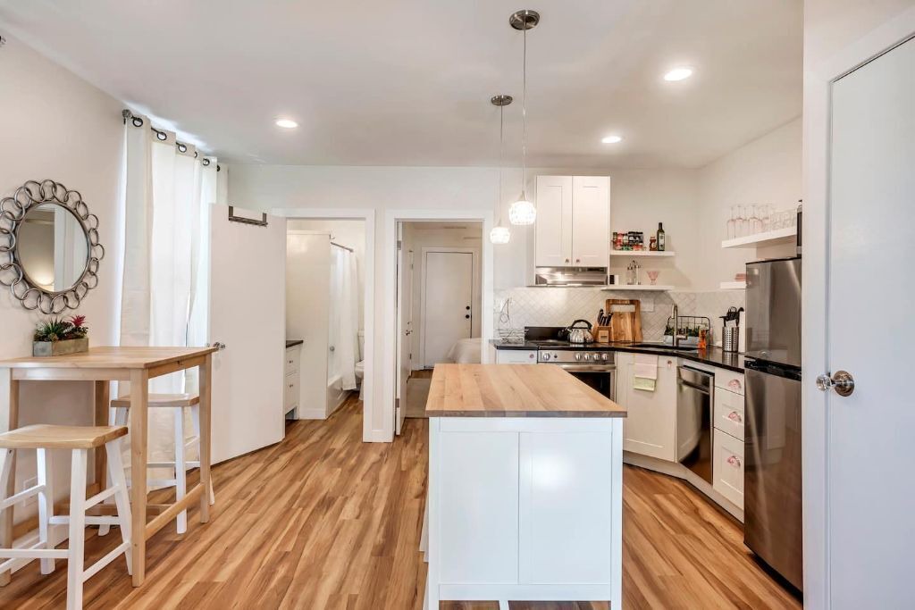 Photo of Kitchen in People's Freeway