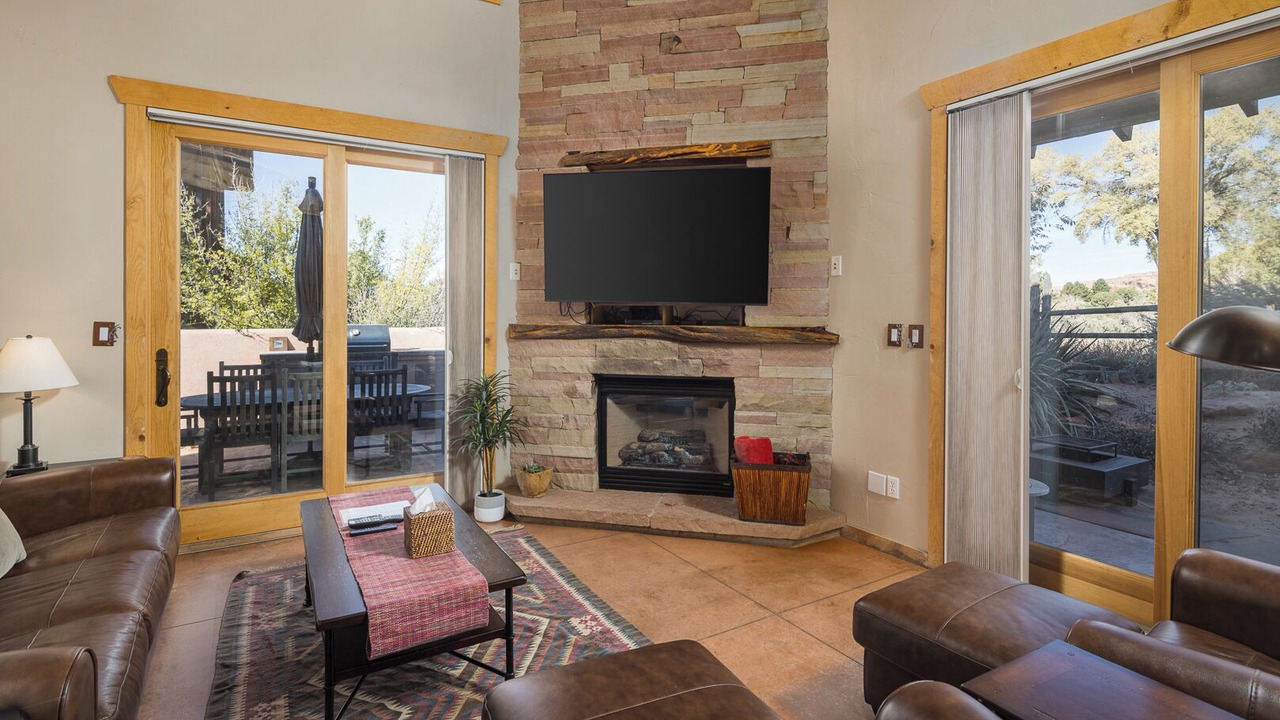 Photo of Livingroom in Coyote Run