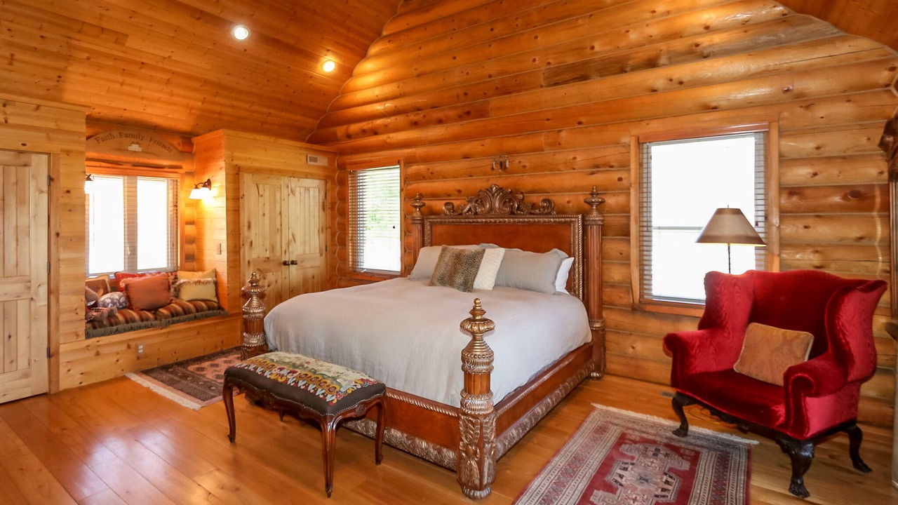 Photo of Bedroom in Huntsville