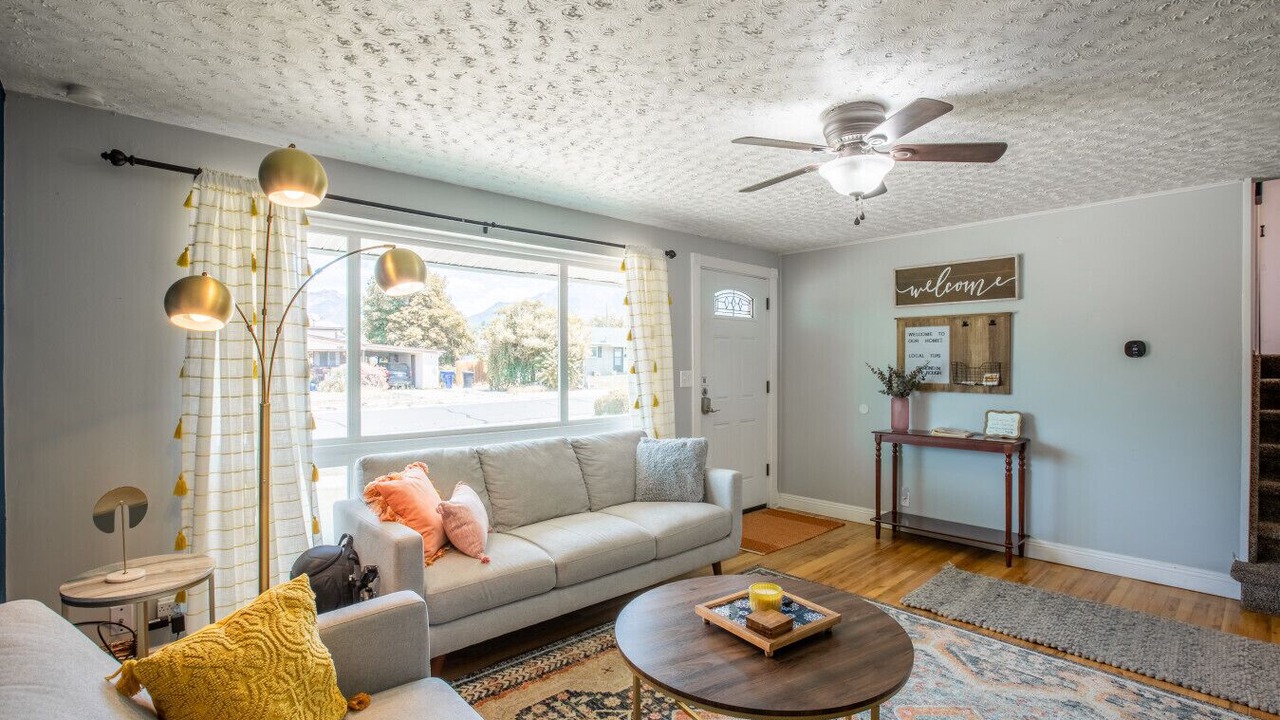 Photo of Bedroom in White City