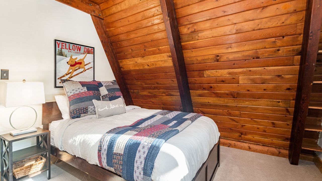 Photo of Bedroom in Sundance