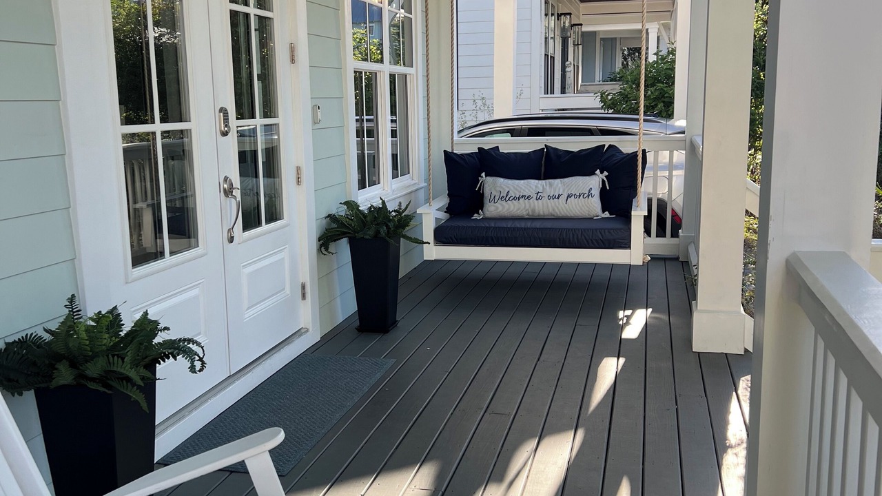 Photo of Patio Balcony in Lakeside at Blue Mountain Beach