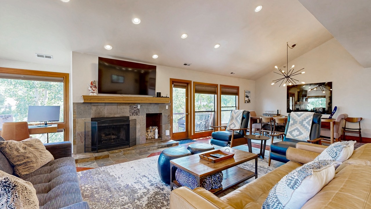 Photo of Livingroom in North Park City