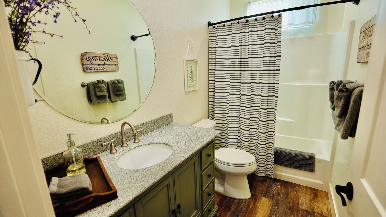 Photo of Bathroom in Valley Center