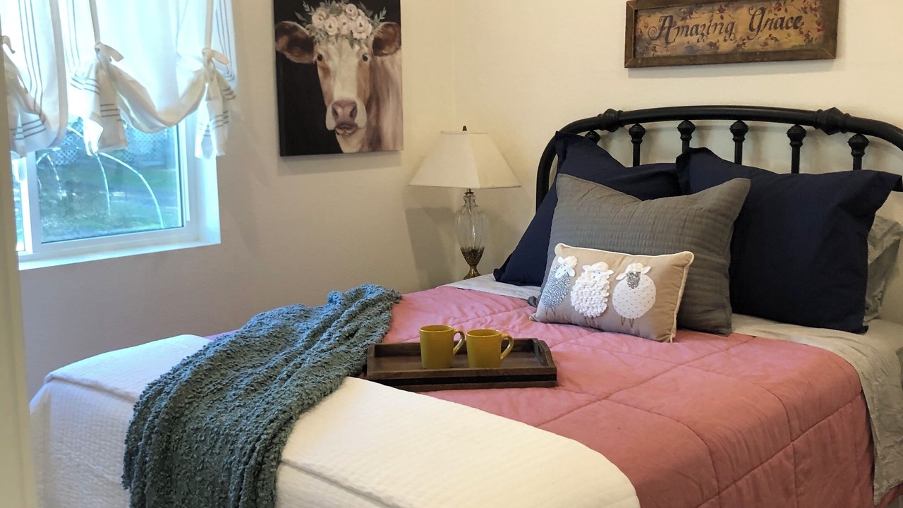 Photo of Bedroom in Valley Center