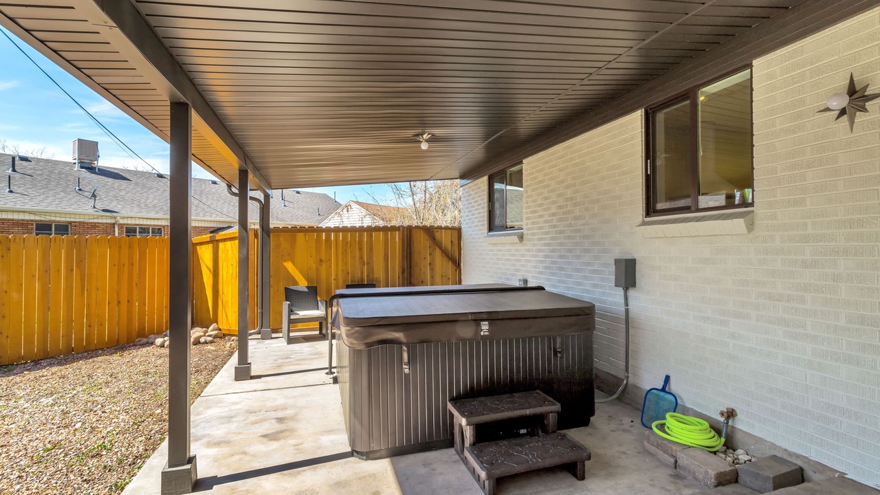 Photo of Patio Balcony in East Millcreek