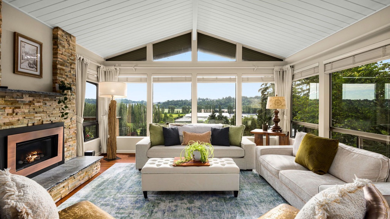 Photo of Livingroom in Cottage Lake