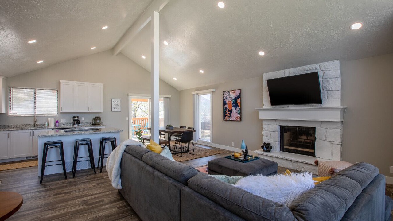 Photo of Livingroom in Sandy