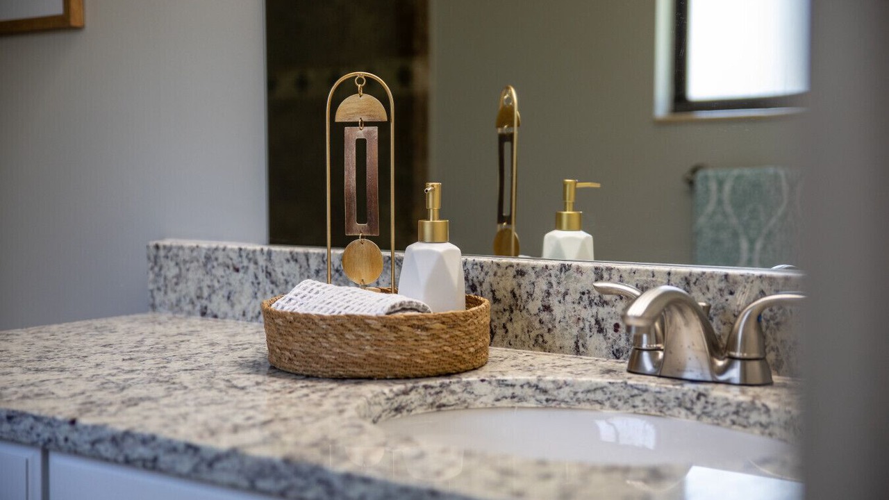 Photo of Bathroom in Sandy