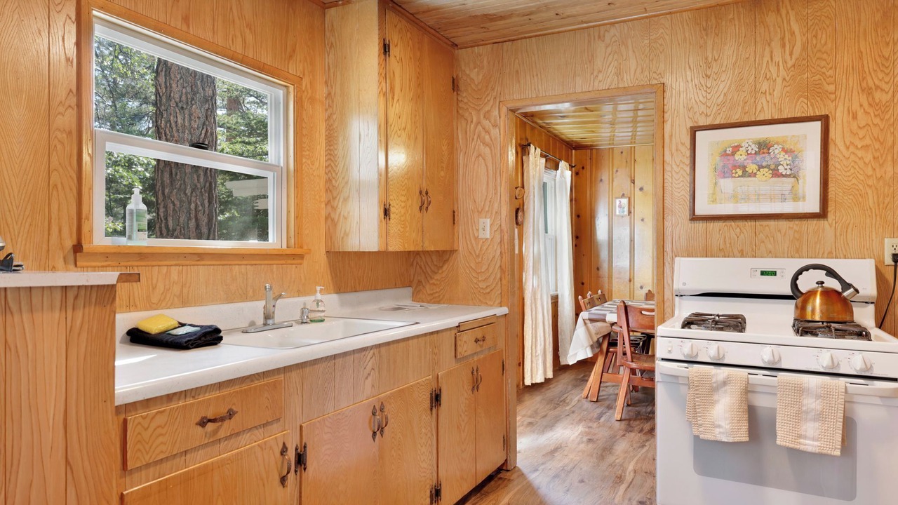 Photo of Kitchen in Fawnskin