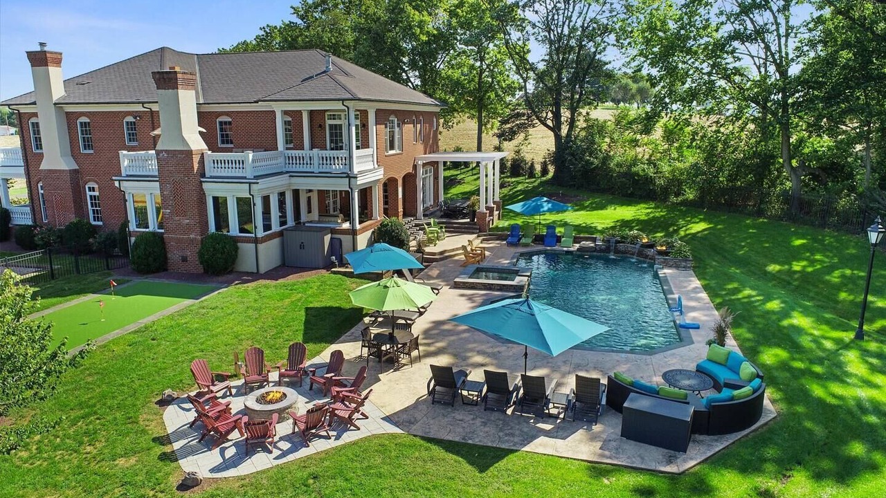 Photo of Outdoor in Mount Joy
