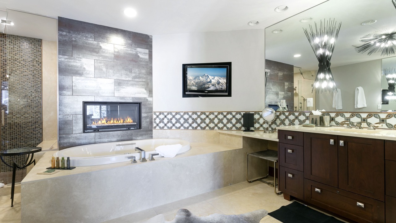 Photo of Livingroom in Empire Pass