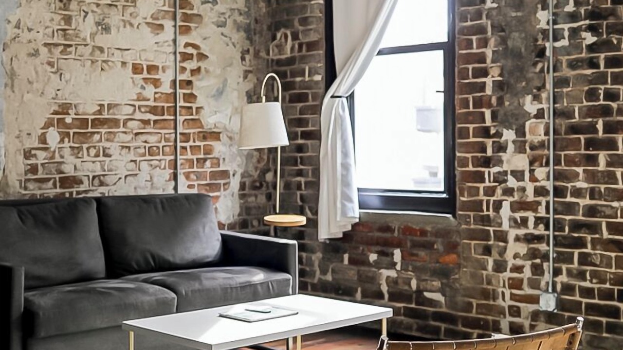 Photo of Livingroom in Historic District - North