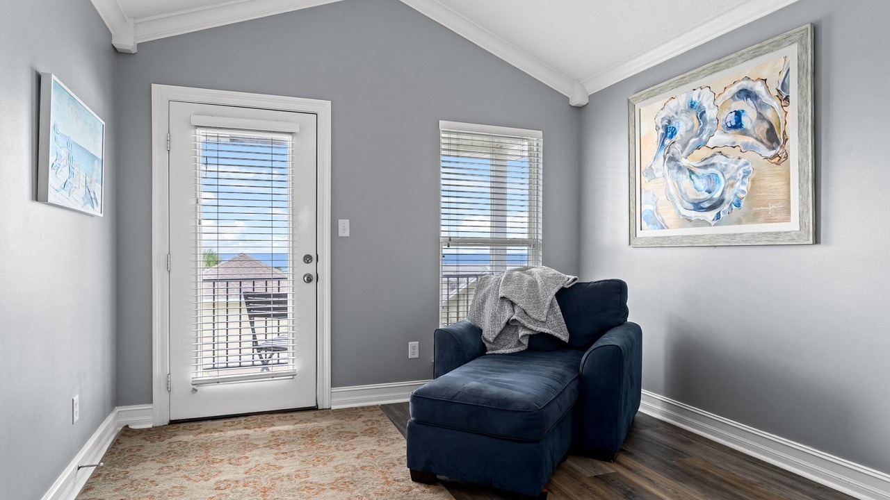 Photo of Livingroom in Kiska Beach