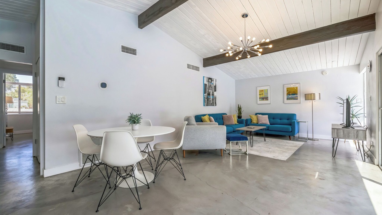 Photo of Outdoor in Racquet Club Estates