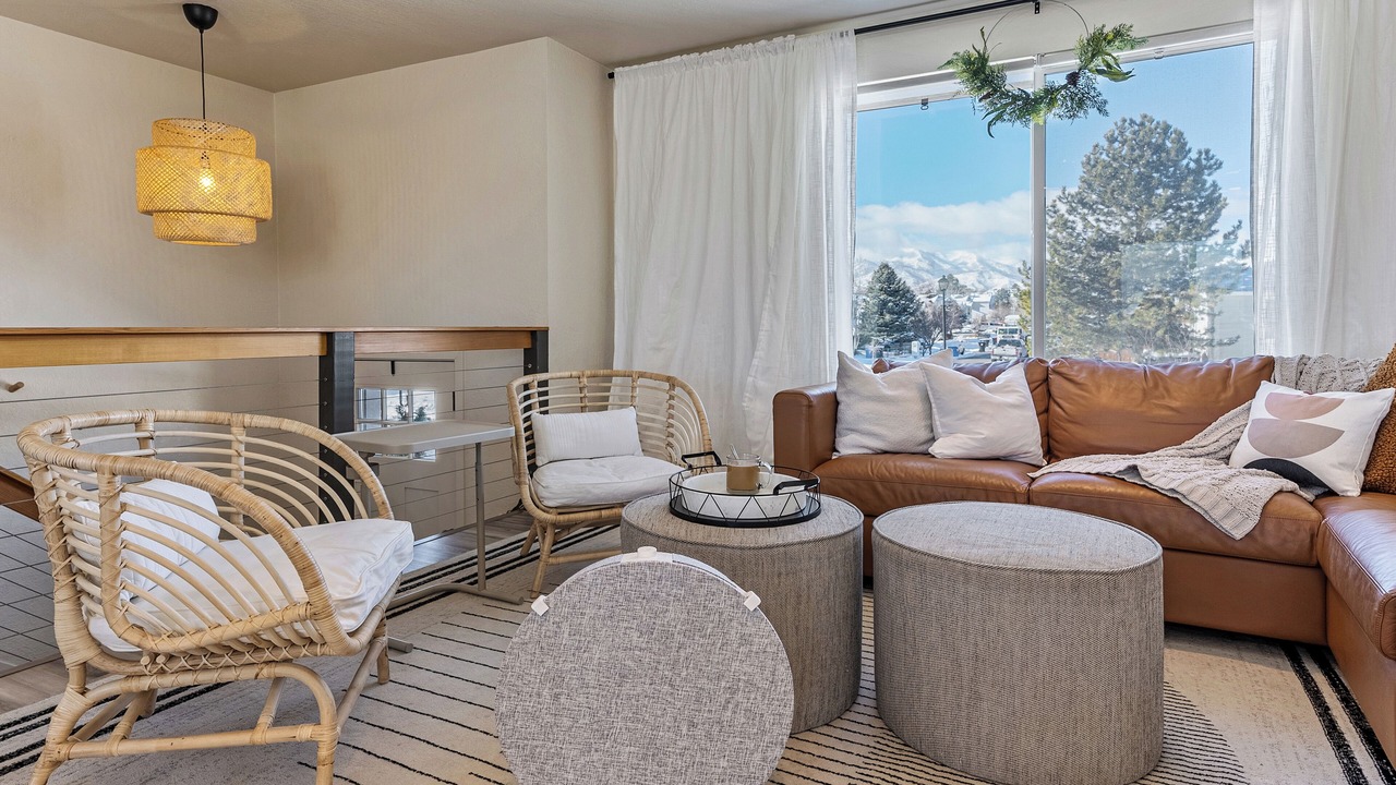 Photo of Livingroom in Kearns