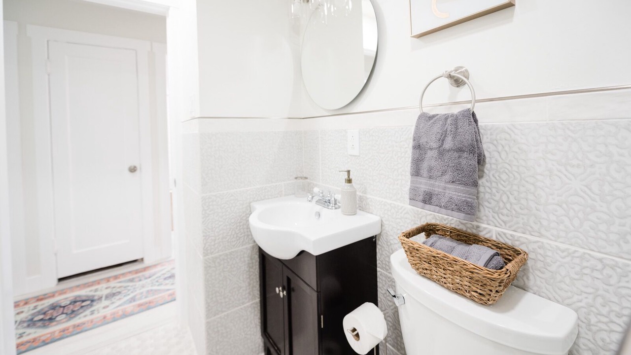 Photo of Bathroom in Central City