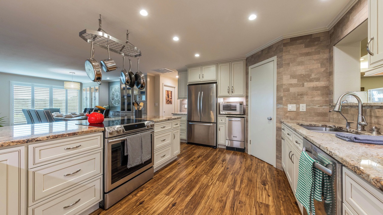 Photo of Kitchen in Canyon Lake