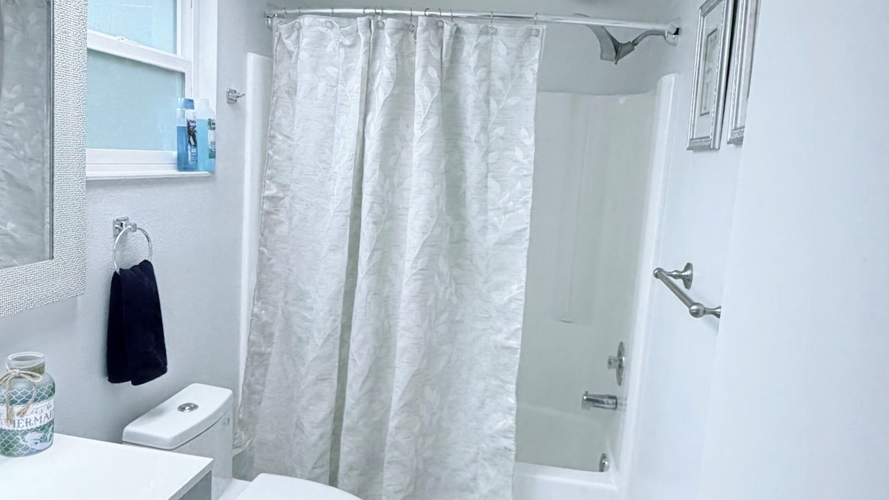 Photo of Bathroom in Weeki Wachee Gardens