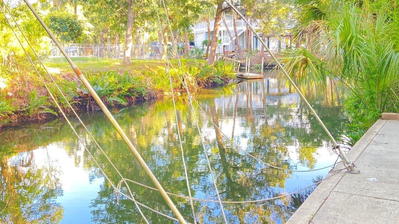 Photo of Outdoor in Weeki Wachee Gardens